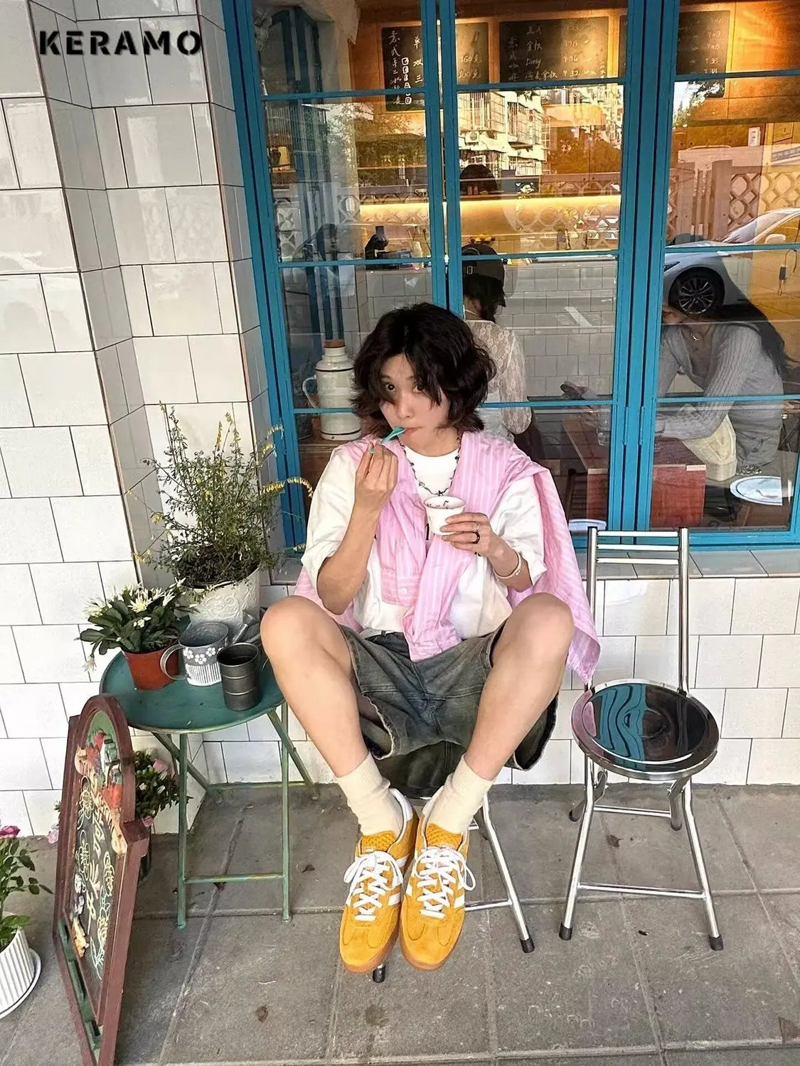 GrungeKnee™ – Vintage Y2K Knee-Length Shorts (High Waist, Emo Streetwear)