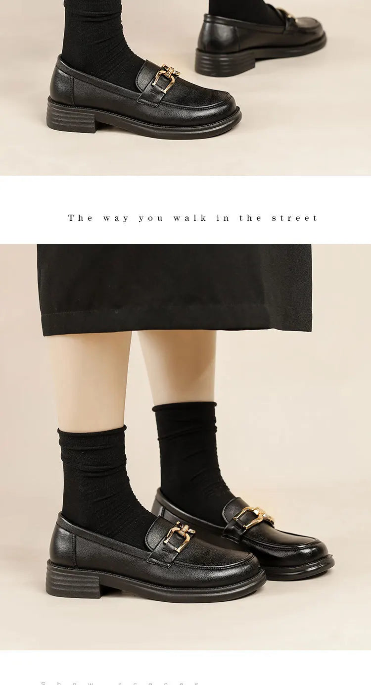 حذاء فاخر بكعب عالٍ وسلسلة معدنية - ٢٠٢٥