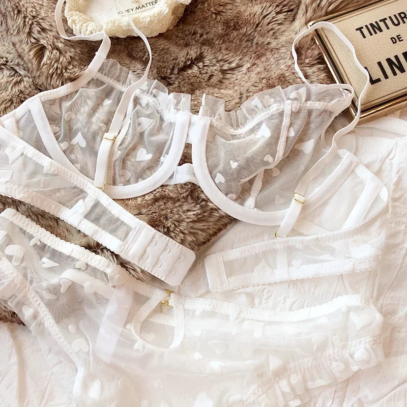 مجموعة ملابس داخلية نسائية شبكية على شكل قلب