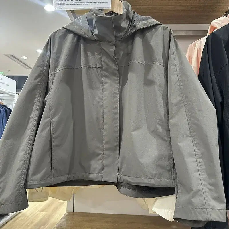 معطف نسائي رقيق بغطاء للرأس واقٍ من الرياح