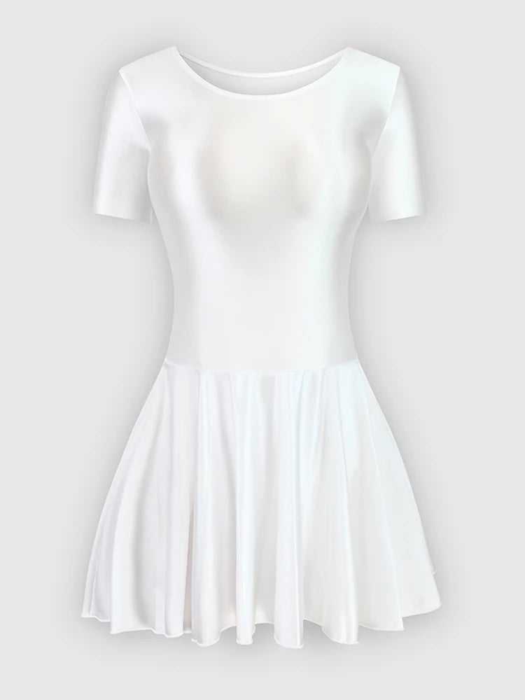 تنورة باليه رياضية من الساتان للنساء