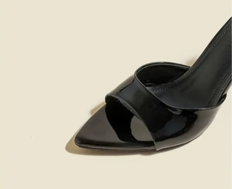 نعال براءات اختراع بكعب رفيع ومقدمة مدببة - 2025