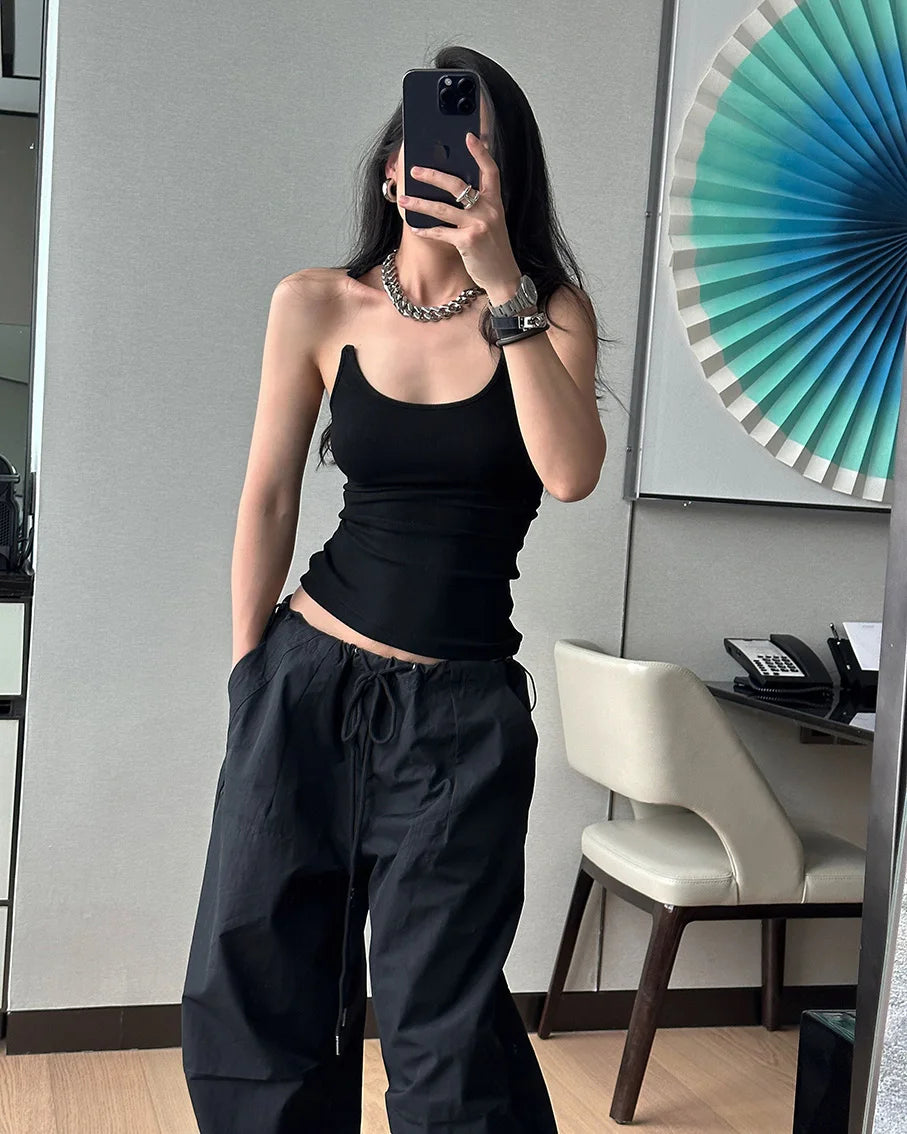 قميص داخلي نسائي بأشرطة مضلعة