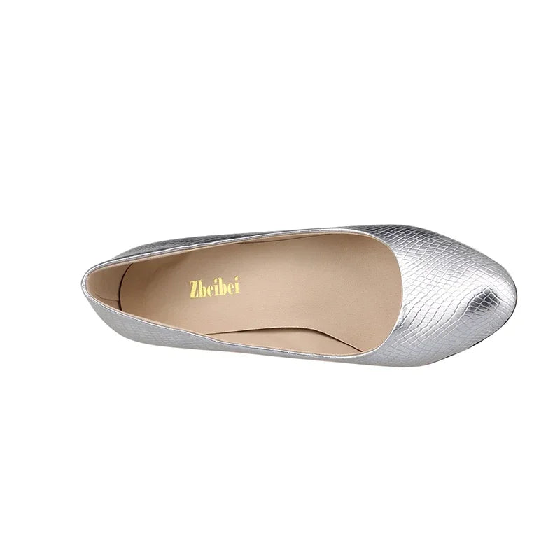 حذاء بكعب منخفض أحمر اللون 2025 بكعب 5 سم من جلد التمساح