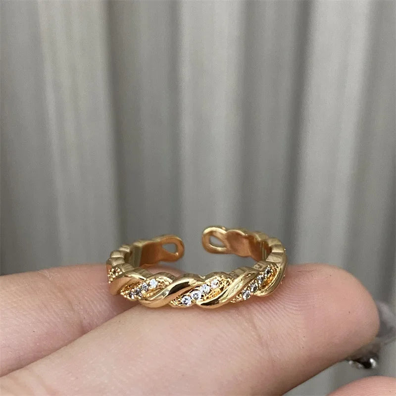 Luxury W Letter Gold Plated Ring