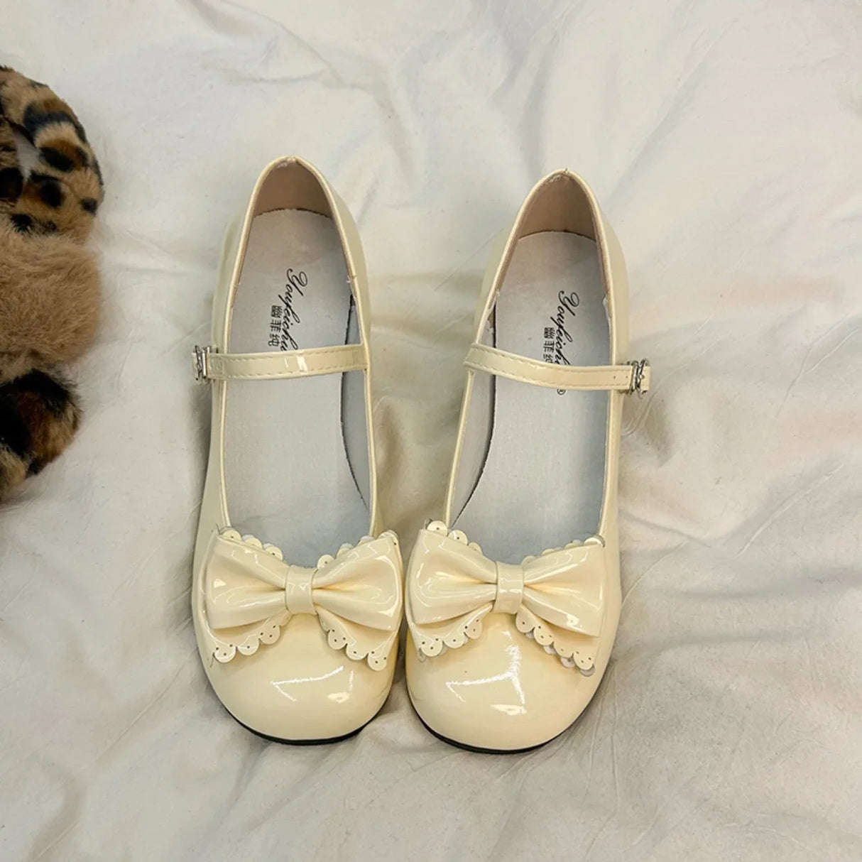 حذاء لوليتا ذو مقدمة مستديرة - حذاء متوسط الطول بفيونكة جذابة 2025