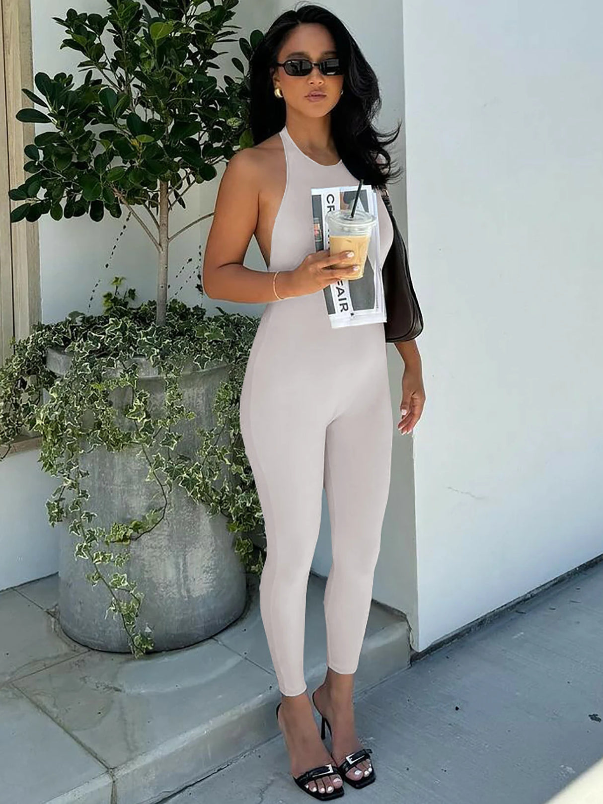 HaloGlam™ – جمبسوت حفلات مفتوح الظهر (لامع، جريء، وجريء)