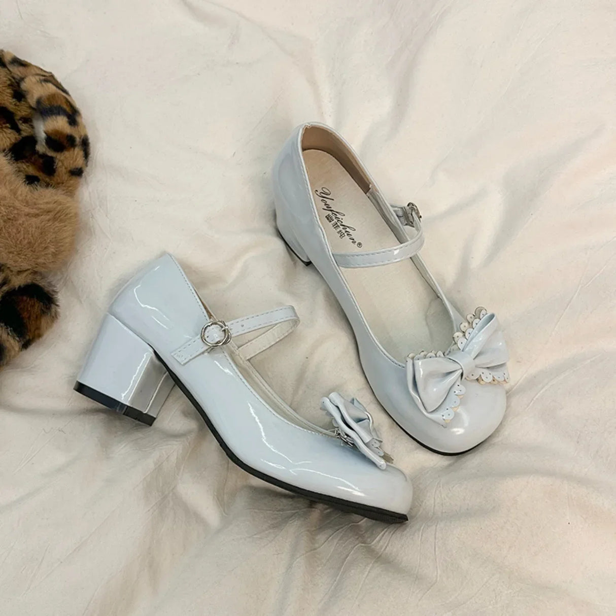 حذاء لوليتا ذو مقدمة مستديرة - حذاء متوسط الطول بفيونكة جذابة 2025