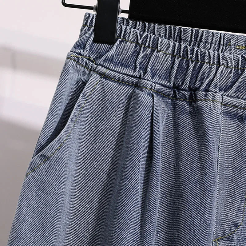 بنطلون جينز نسائي واسع الساق بمقاسات كبيرة 2025