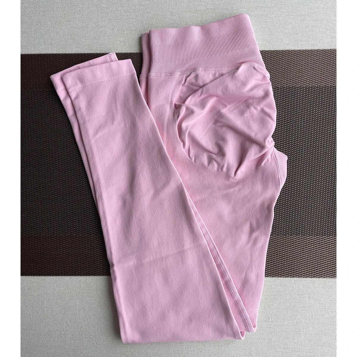 بنطال يوغا ضيق بدون درزات للنساء