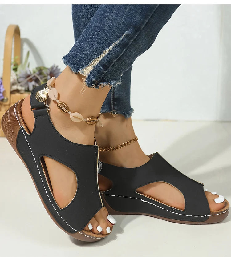 صنادل إسفينية منخفضة المنصة – صيف 2025