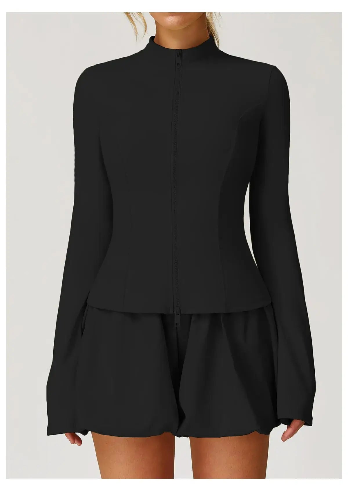 سترة تدريب نسائية مرنة بقصّة Slim Fit