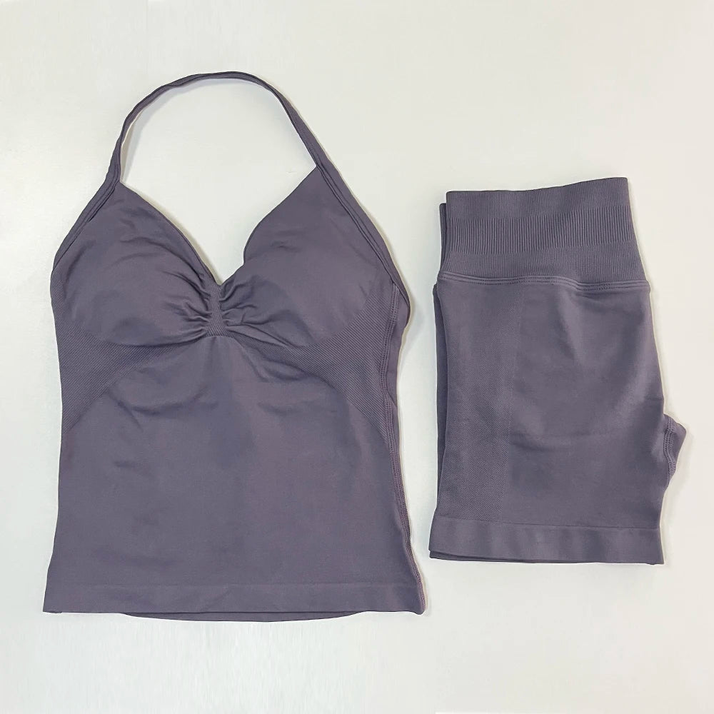 ملابس نوم صيفية نسائية مزينة بالزهور