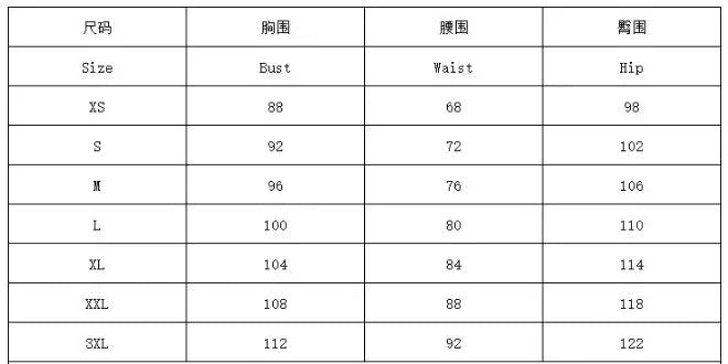 فساتين بأكمام طويلة ورقبة دائرية