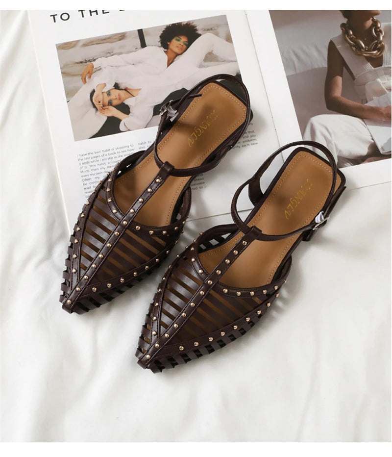 Women’s Pointed Toe Flat Roman Sandals