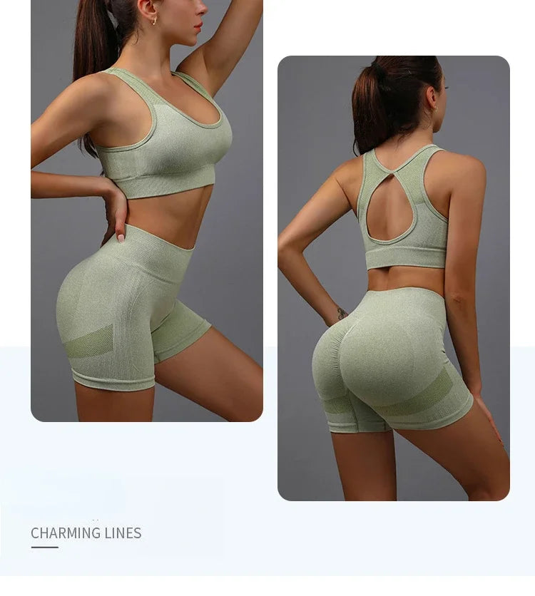 طقم سترة وشورت رياضي نسائي