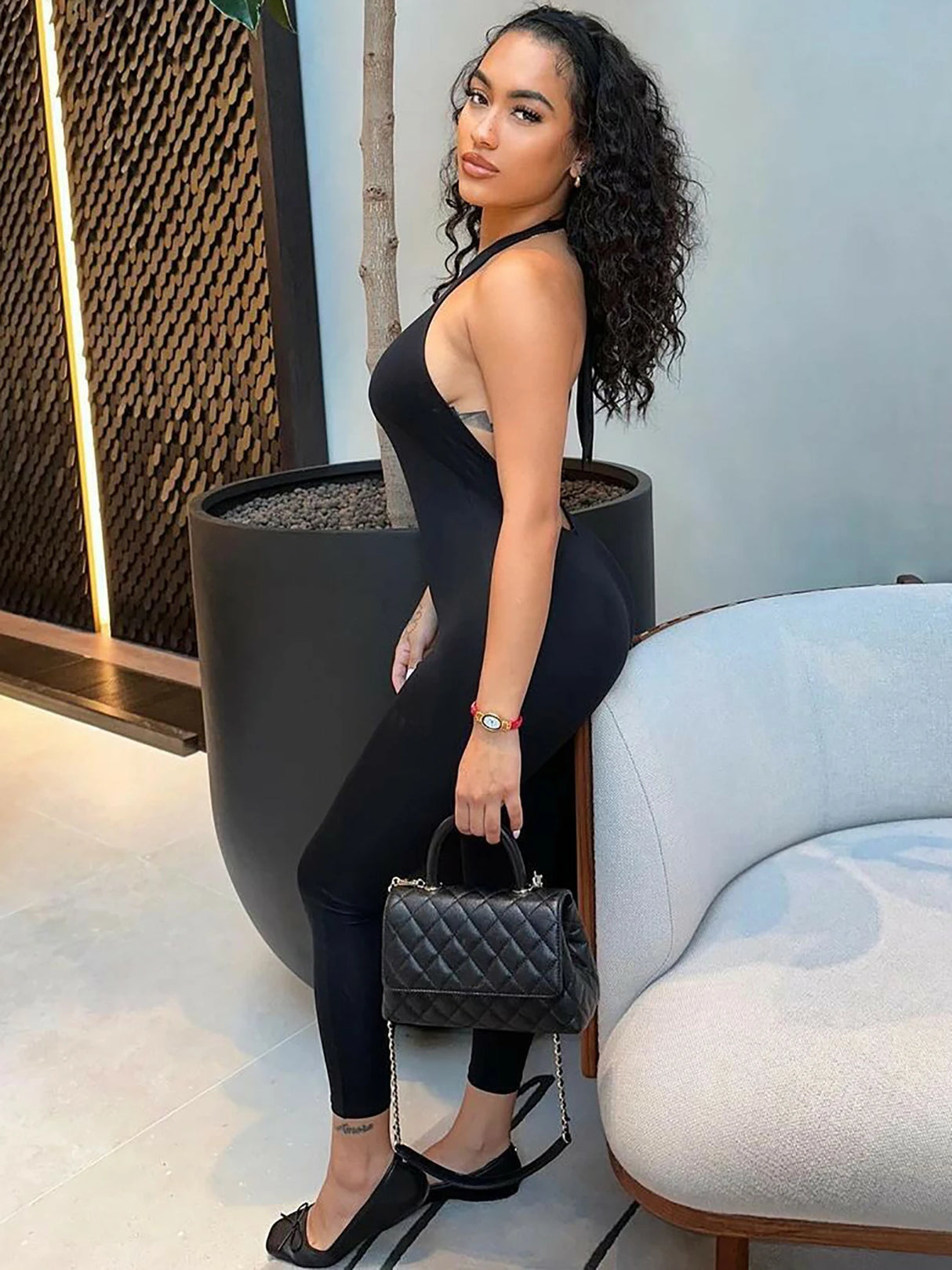 HaloGlam™ – جمبسوت حفلات مفتوح الظهر (لامع، جريء، وجريء)