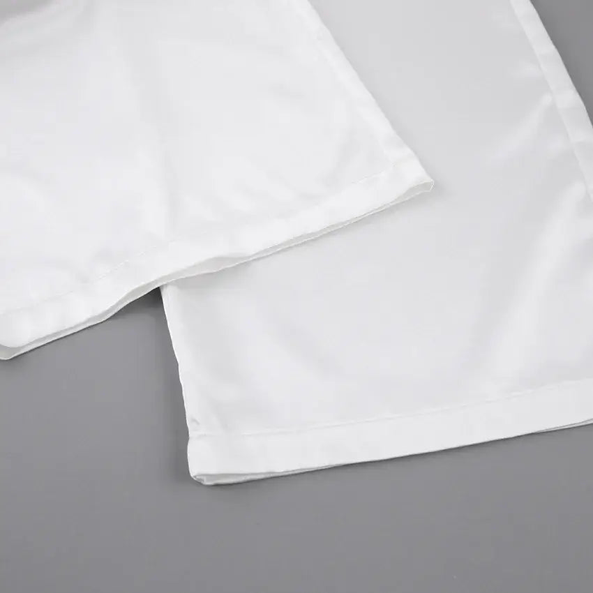 طقم بيجامة ساتان نسائي مع بنطلون بحواف من الريش