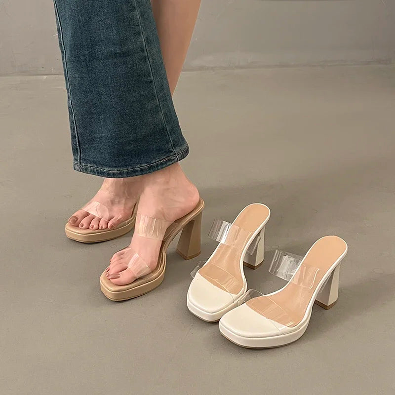 حذاء مفتوح من الأمام شفاف بكعب عالٍ – صيف 2025