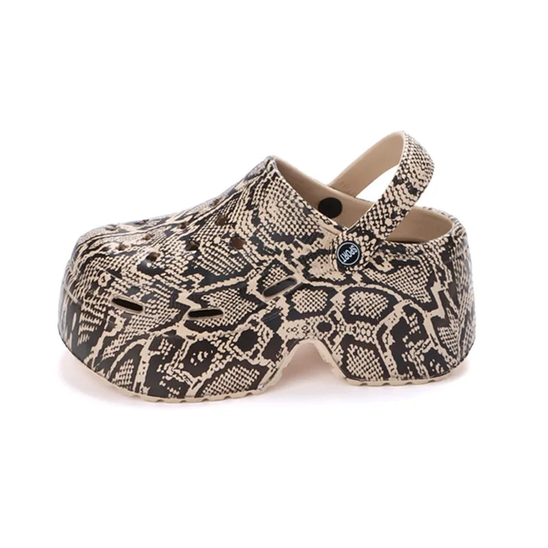 أحذية تسلق الجبال الثلجية للنساء في الهواء الطلق