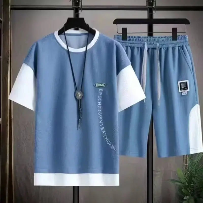 هوديس وبلوزات Y2k