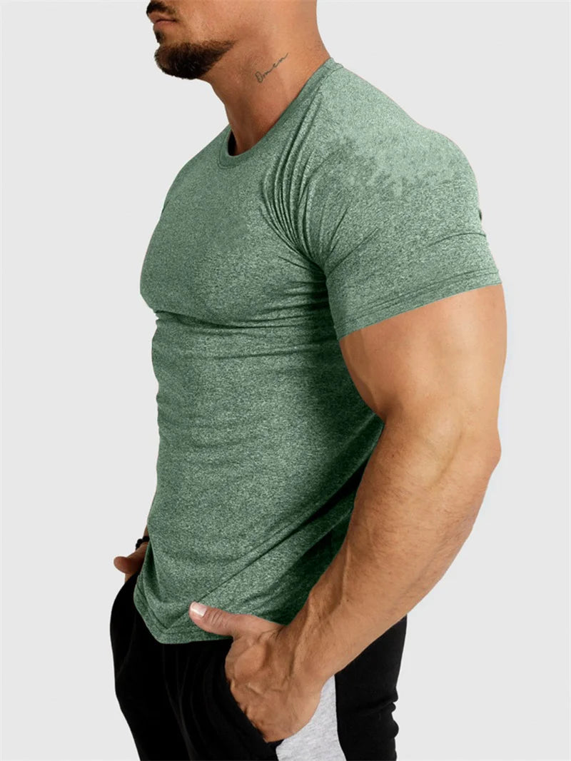 تي شيرت رياضي نسائي سريع الجفاف بأكمام قصيرة