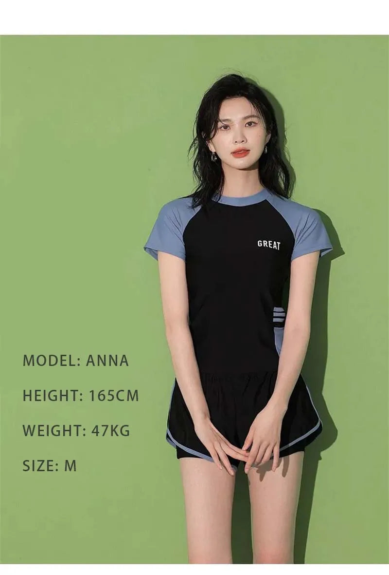 ملابس سباحة نسائية بأكمام قصيرة ومطرزة