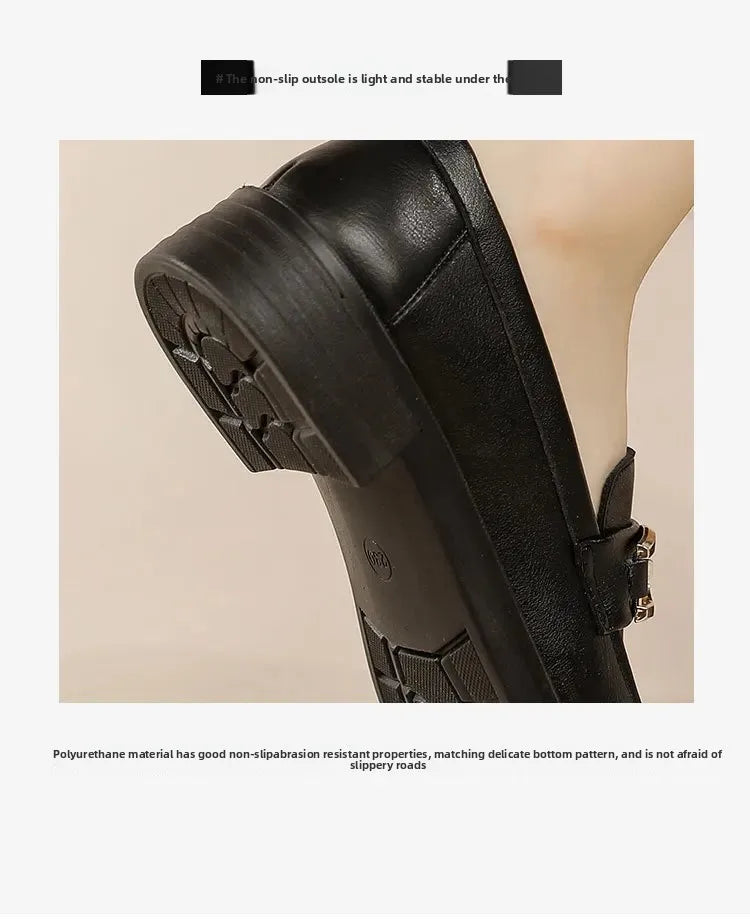 حذاء فاخر بكعب عالٍ وسلسلة معدنية - ٢٠٢٥