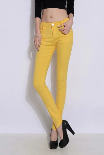 بنطلون مكتب نسائي أبيض