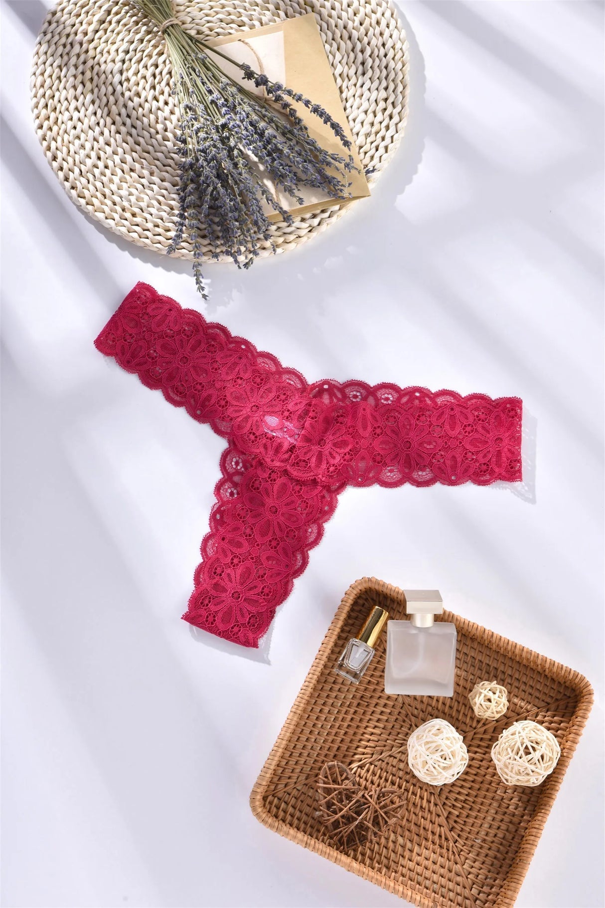 سراويل داخلية نسائية من حجر الراين