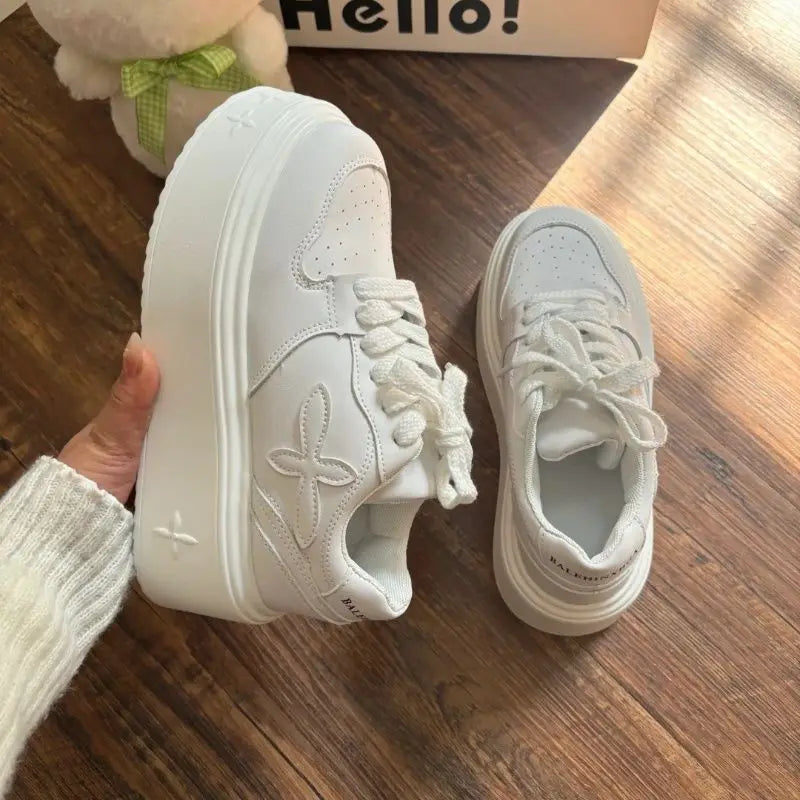 أحذية رياضية نسائية كاجوال بنعل سميك