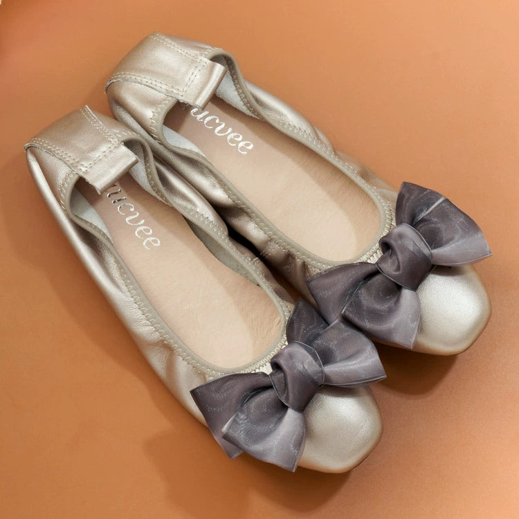 حذاء باليرينا مسطح سهل الارتداء بعقدة من الجلد للنساء