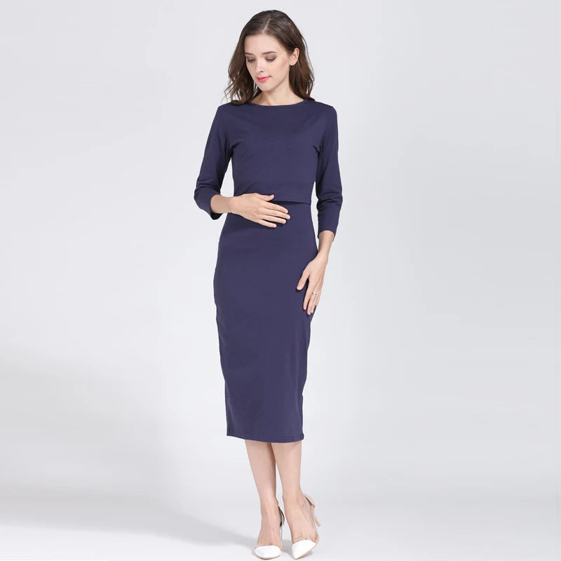 Postpartum nursing maternity dress, 3/4 sleeve, stylish knee-length design for breastfeeding, in natural color and jersey fabric.