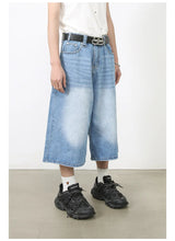 OverEase™ – Vintage Oversize Denim Shorts 2025 (Wide Leg, Relaxed & Throwback Inspired)