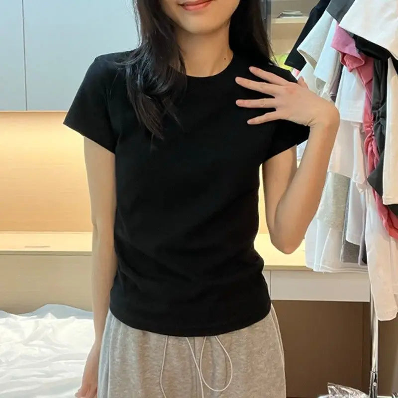 Essential Slim Fit Women's T-Shirt