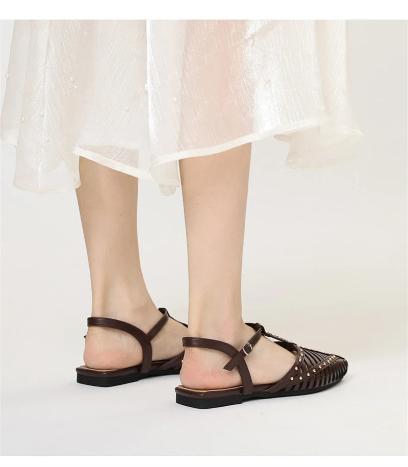 Women’s Pointed Toe Flat Roman Sandals