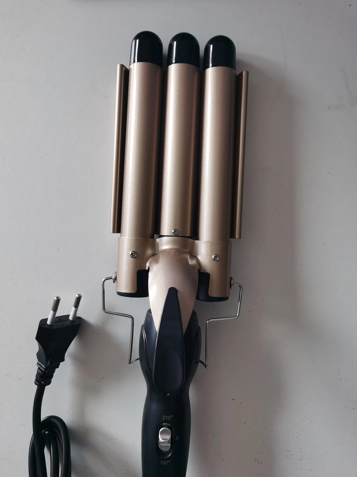 Triple Barrel Hair Curling Iron