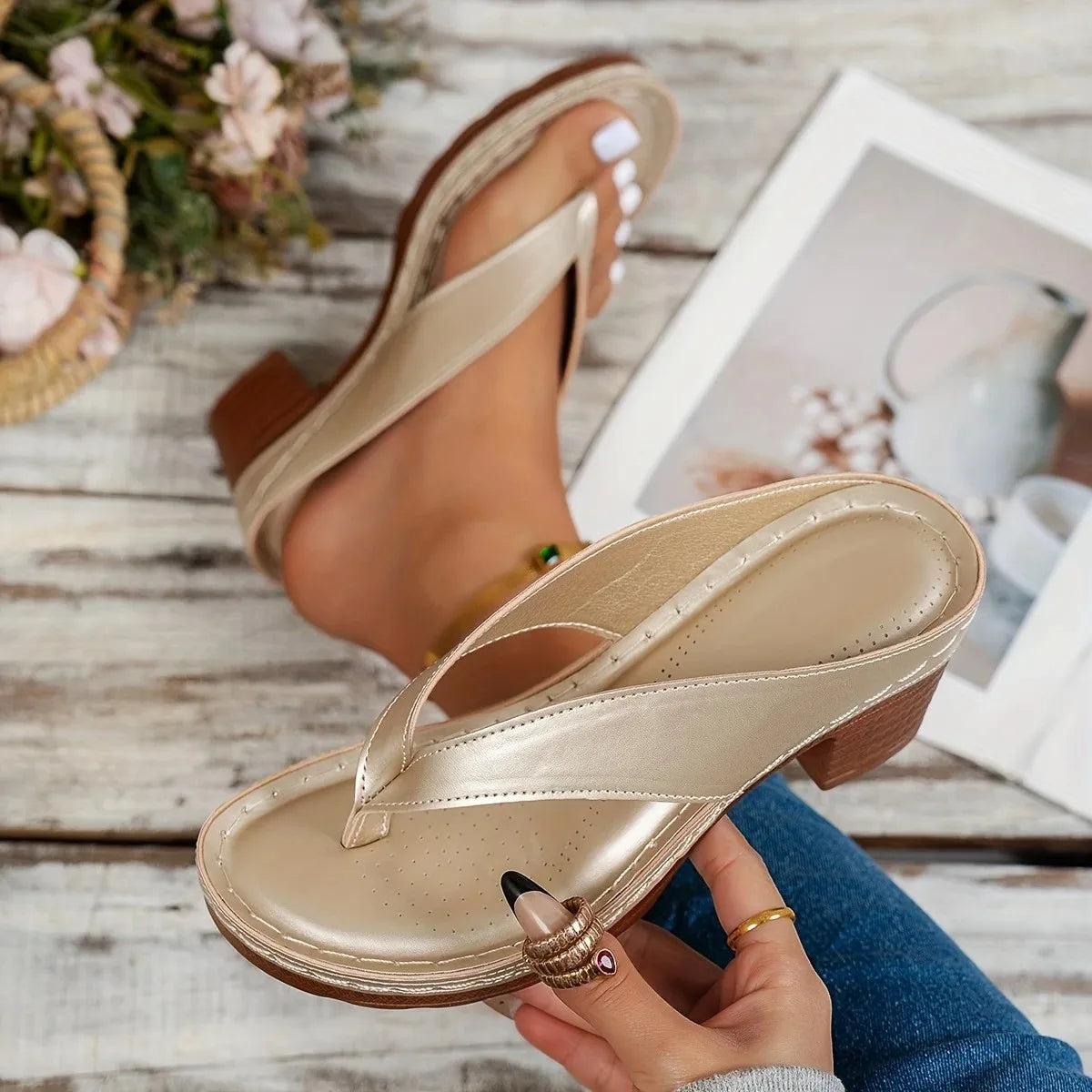 Women Wide Toe Flip Flops