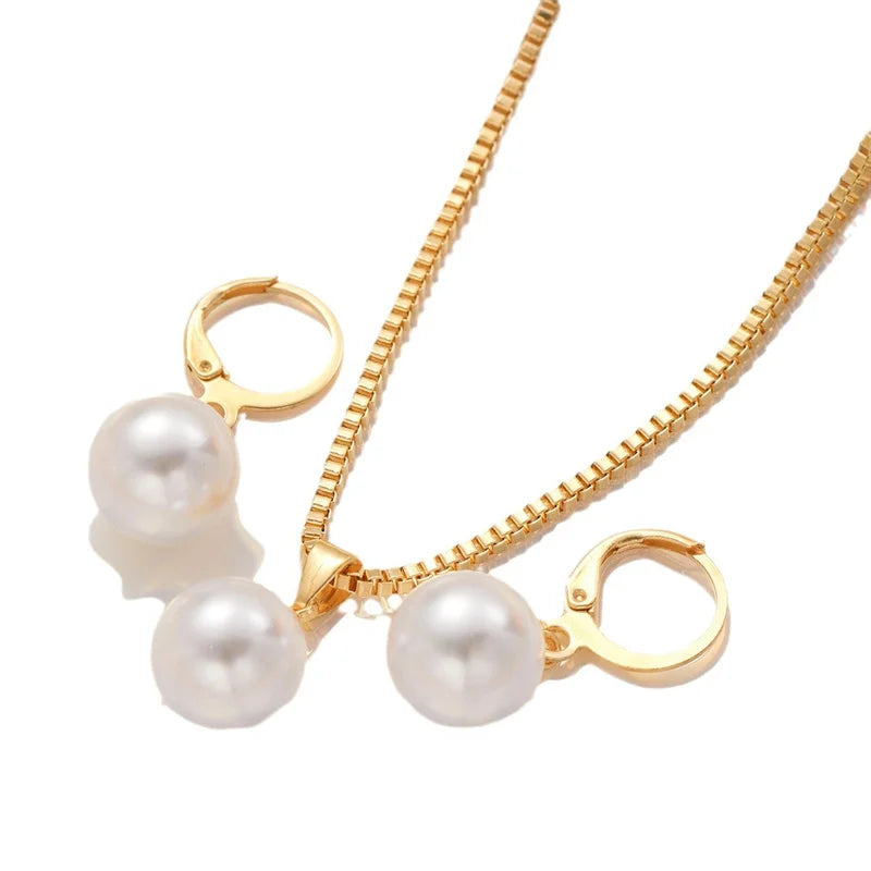 Women’s Round Pearl 3-Piece Jewelry Set
