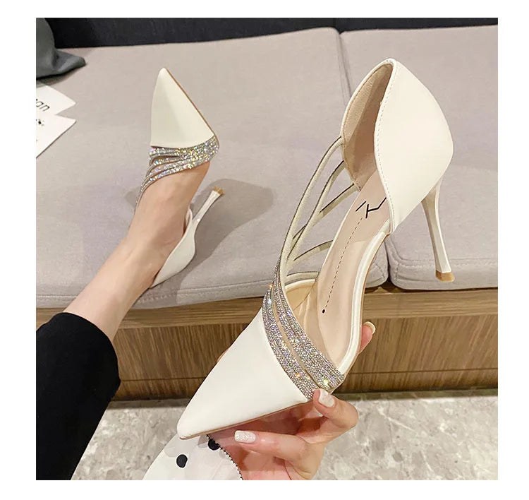 Autumn Evening Party Pumps – Nude, Black & Gold 2025