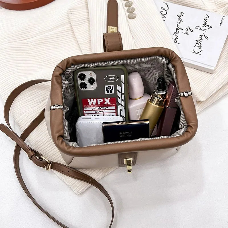 Elegant Leather Crossbody Handbag