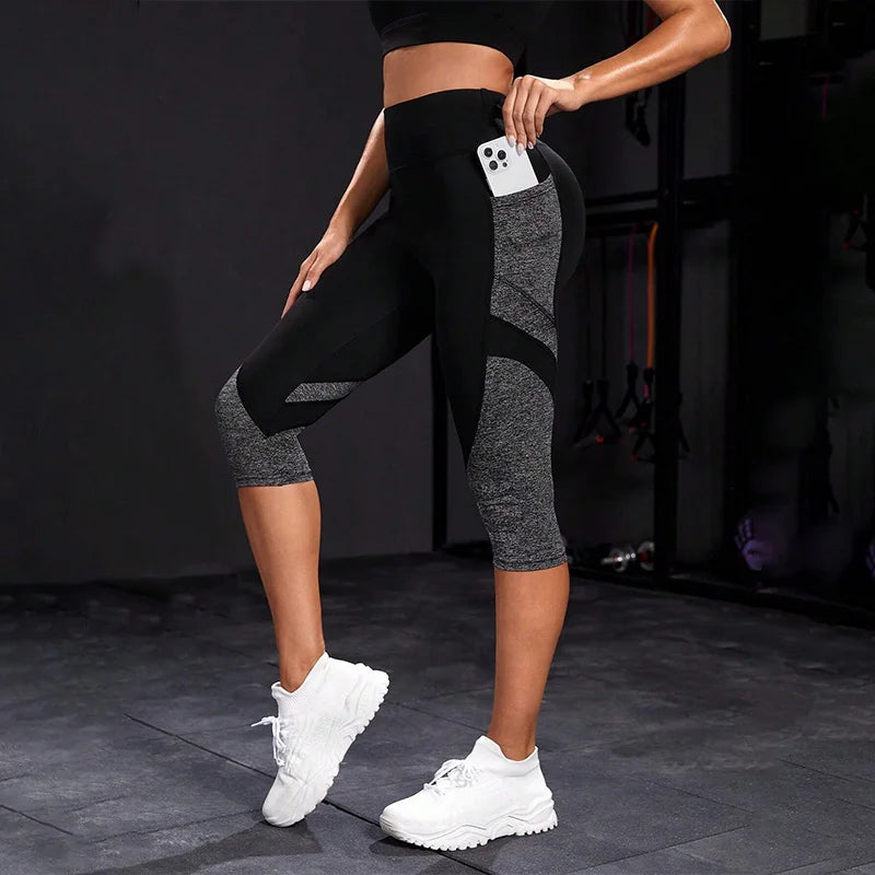 Colorblocked Capri Women's Yoga Leggings – High Waist Workout Pants with Pockets