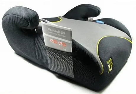 Japanese Lily brand child safety car seat for ages 3-6, made of linen, chemical-free, unisex design, ideal for safe travel.