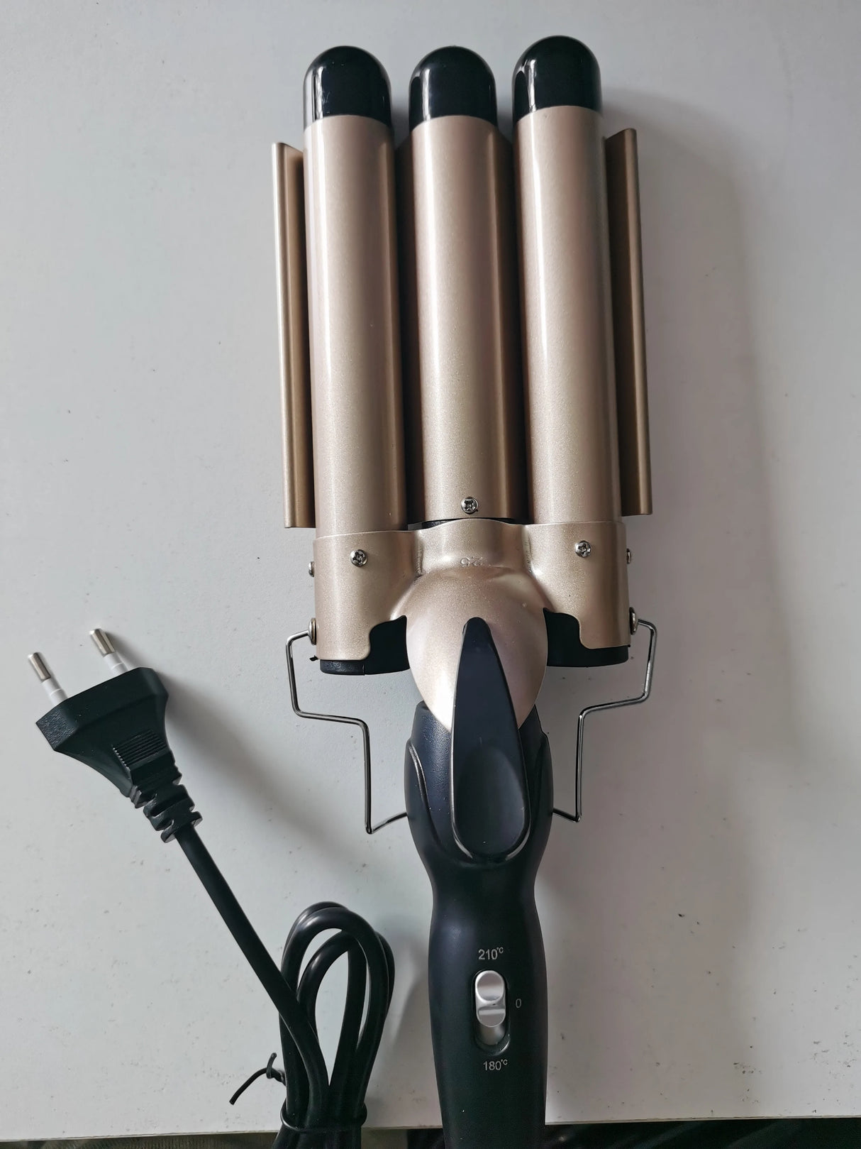 Triple Barrel Hair Curling Iron