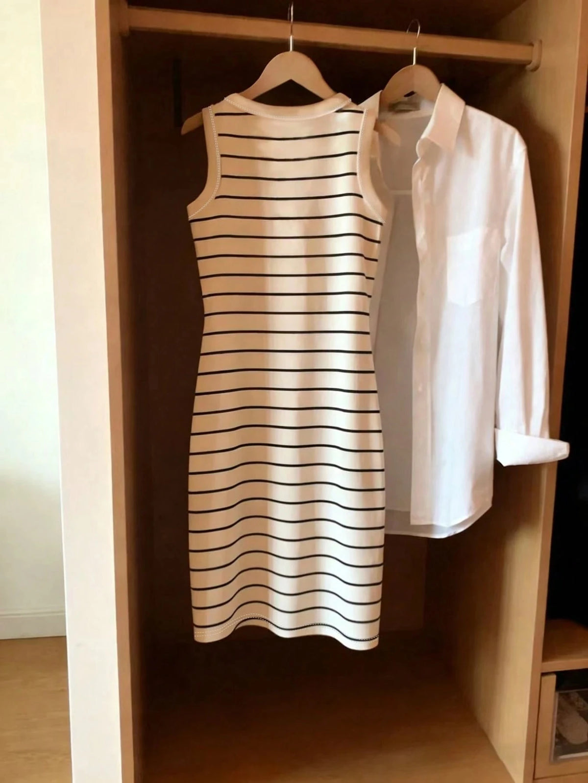 Women's Sleeveless Summer Dress