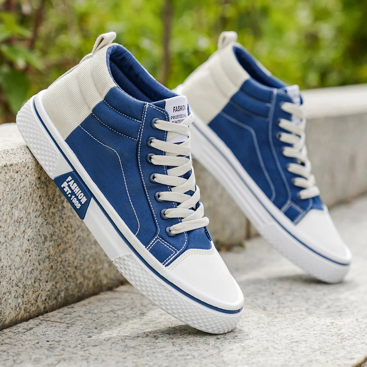 Men Mid-Top Canvas Shoes