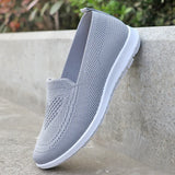 Old Beijing Women’s Cloth Shoes Soft Sole Flats