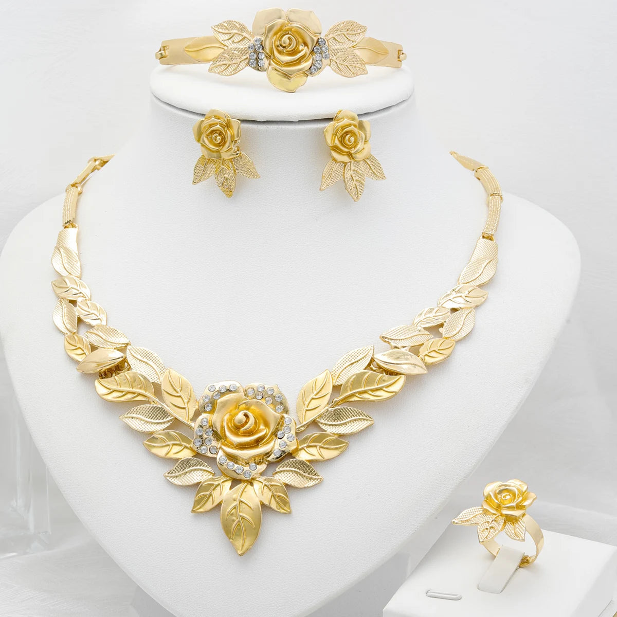 Women’s 18K Gold Flower Jewelry Set
