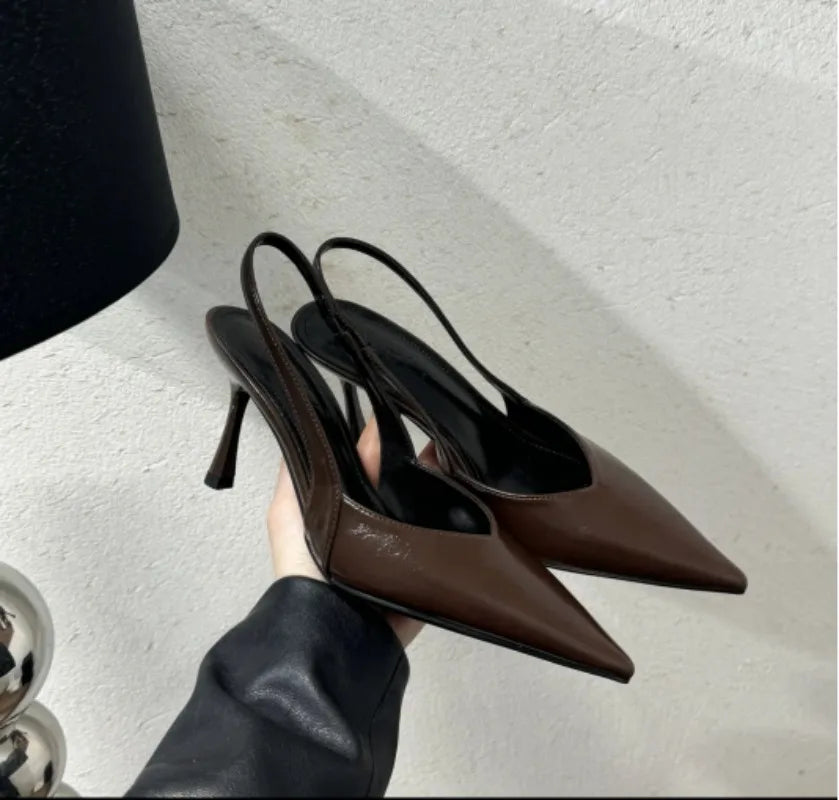 Pointed Toe Heels – Elegant Designer Pumps 2025