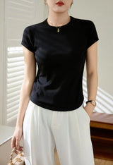 تي شيرت نسائي بطبعة ملونة